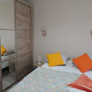 Appartement Appartement, La Route Des Grandes Alpes , 8 Couchages, Garage Pour Motards, Cyclistes, Possibilité De Supplémentaires, Si De 8 Personnes, Fourneaux (Savoie)